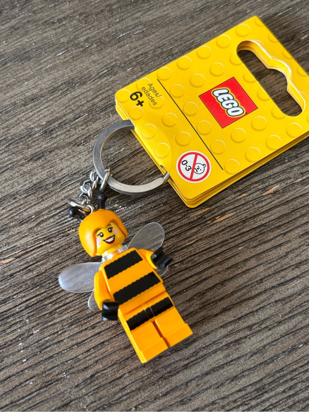 RETIRED 2016 LEGO 🐝 Bumble Bee Girl Minifigure Keychain NWT - Picture 1 of 5